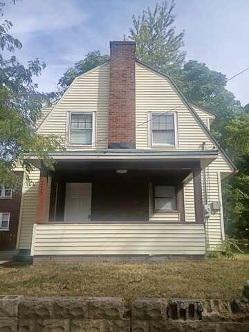 233 Oakwood Avenue, Rockford, IL 61101