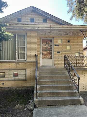 3907 W Marquette Road, Chicago, IL 60629