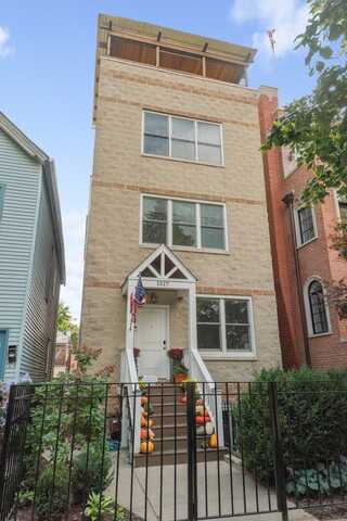 1327 W Roscoe Street, Chicago, IL 60657