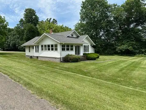 3875 Roseville Road, Zanesville, OH 43701
