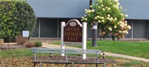 2331 E Market Street, Akron, OH 44312