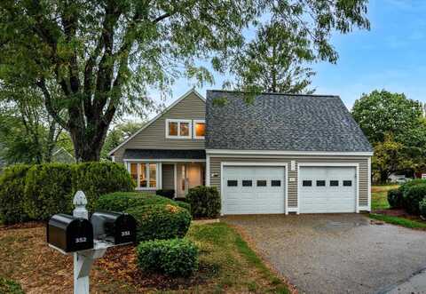 351 Straw Hill Road, Manchester, NH 03104