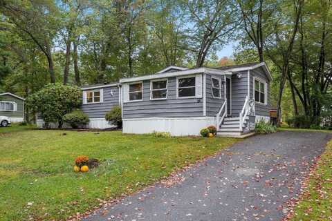 22 Robert Road, Seabrook, NH 03874