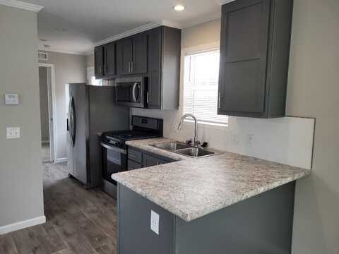 14 Canal, Pontiac, MI 48341