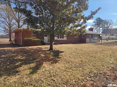 300 N 8TH Street, Elkville, IL 62932