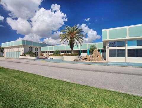 230 Horizons E, Boynton Beach, FL 33435