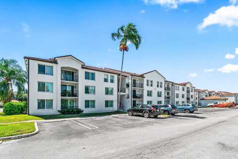 320 Villa Circle, Boynton Beach, FL 33435