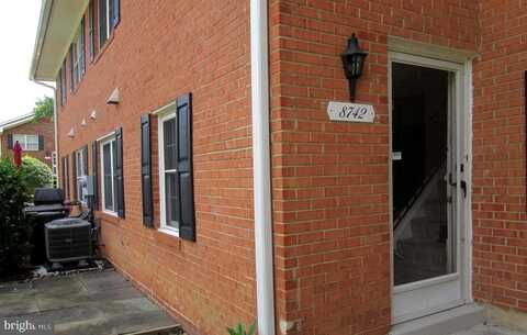 8742 WALUTES CIRCLE, ALEXANDRIA, VA 22309