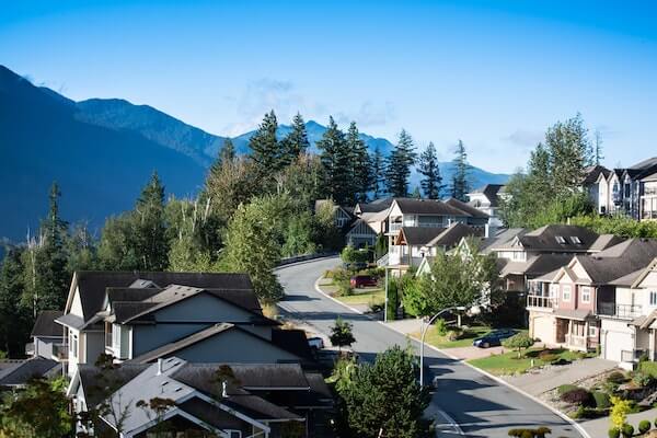 a neighborhood in the mountains